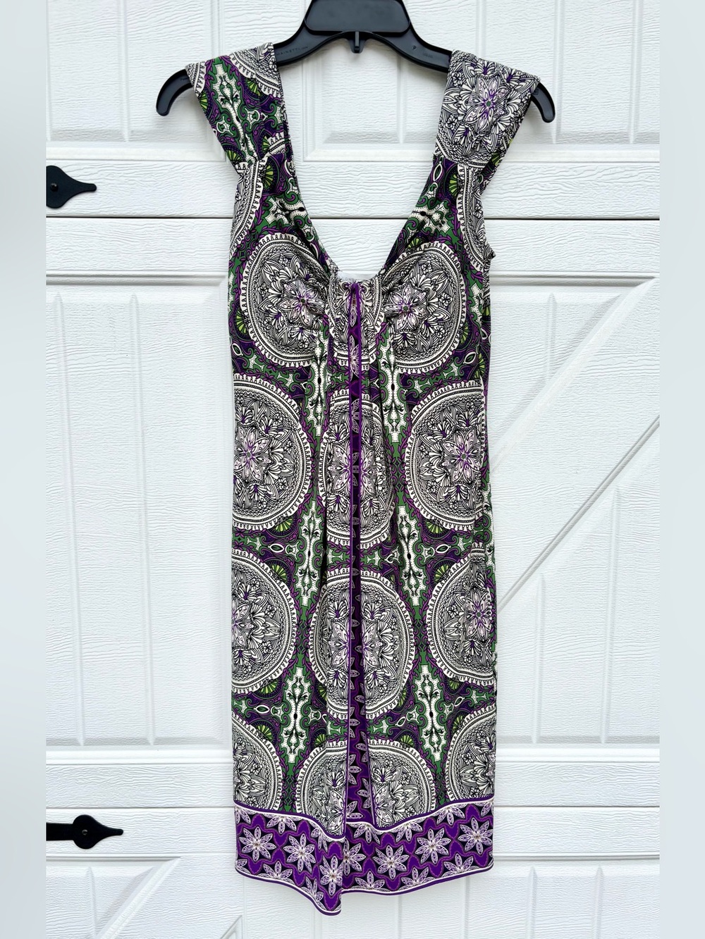 London Times Purple Green Medallion Stretch Dress, Size 4, V Neck
